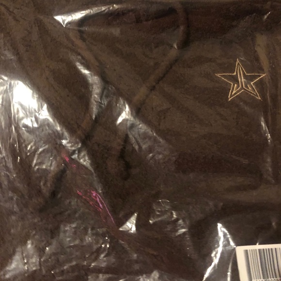 ⭐️HP🎉NWT Jeffree Star ⭐️ Brown Teddy PullOver⭐️ - Picture 12 of 16